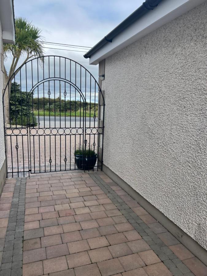 Smythe Cottage Kirkistown Exterior photo